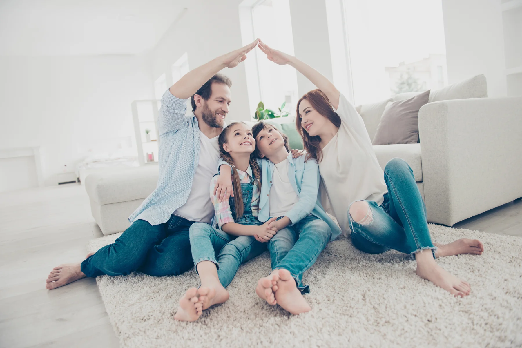 Familie in einem angenehm temperierten Zuhause